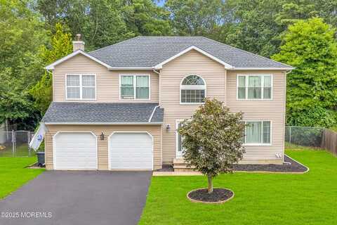 76 Diamond Lane, Howell, NJ 07731