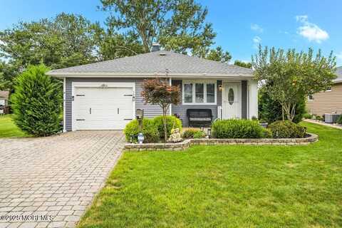 96 Grenada Street, Toms River, NJ 08757