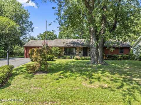 8 Greenwood Place, Middletown, NJ 07748