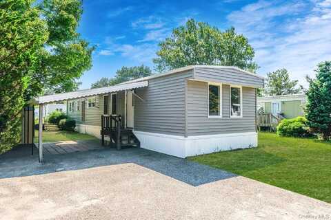 37 Sunflower Drive, Bohemia, NY 11716