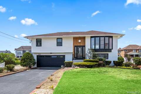 230 Sequams Lane Center, West Islip, NY 11795