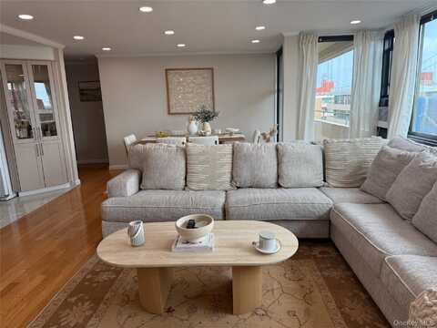 162-20 9 Avenue, Beechhurst, NY 11357