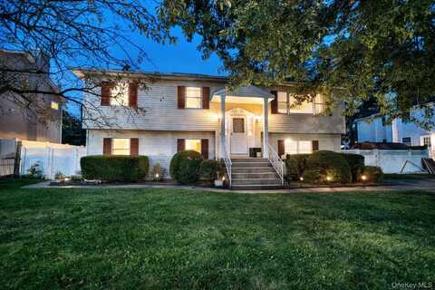1271 Pea Pond Road, Bellmore, NY 11710