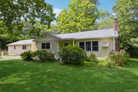 27 Hayward Avenue, Miller Place, NY 11764