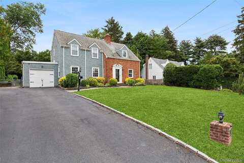 75 George Street, Roslyn Heights, NY 11577