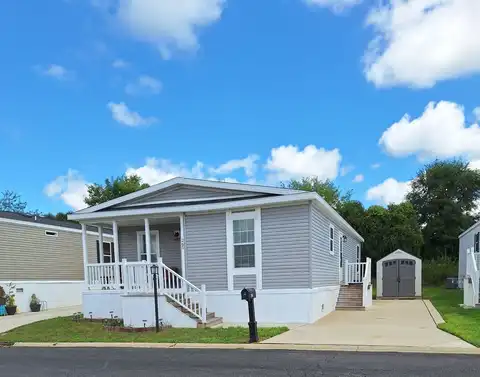 265 Forestview Drive, Crystal Lake, IL 60014