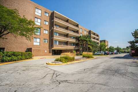 7 E Carriageway Drive, Hazel Crest, IL 60429