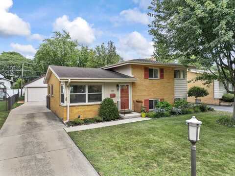 709 N Eastwood Avenue, Mount Prospect, IL 60056