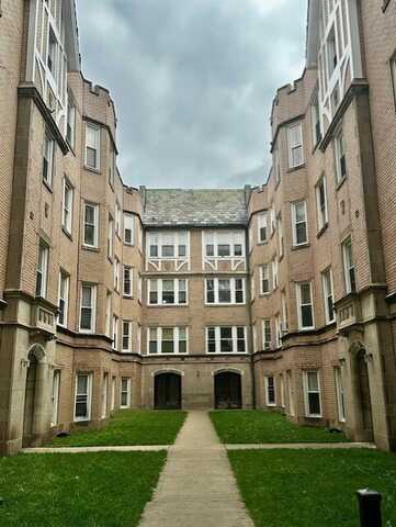 6319 N Artesian Avenue, Chicago, IL 60659