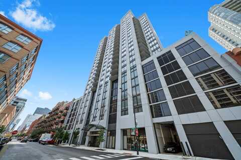 435 W Erie Street, Chicago, IL 60654