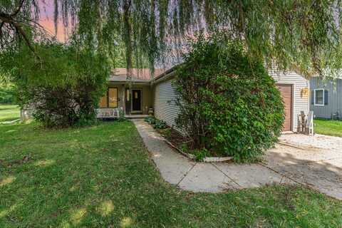 653 Eunice Cove, Holliday, IL 60552