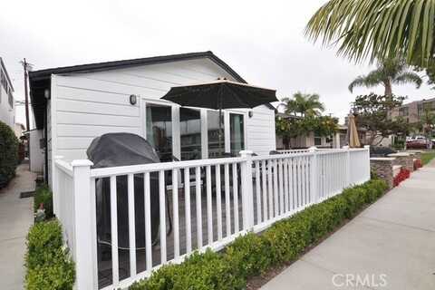 433 Heliotrope Avenue 1/2, Corona del Mar, CA 92625