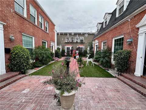 1760 N Las Palmas Avenue, Los Angeles, CA 90028