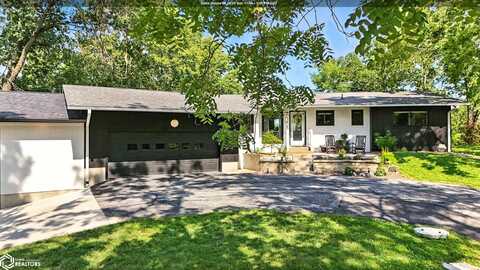 3359 Middle Road, Keokuk, IA 52632