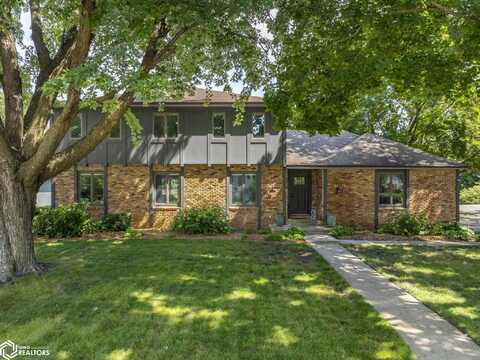 1803 Springview Drive, Mason City, IA 50401
