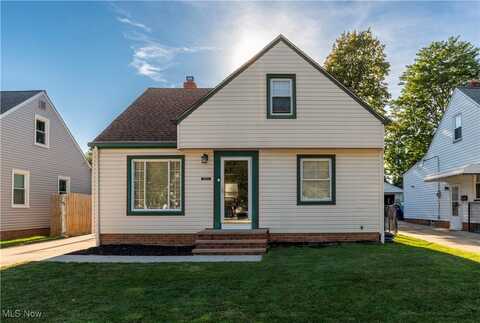 4574 Bentwood Drive, Brooklyn, OH 44144