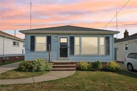 2506 Center Drive, Parma, OH 44134