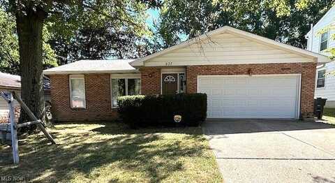 637 Treeside Drive, Akron, OH 44313