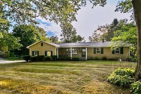 6345 Chesham Drive NE, Canton, OH 44721