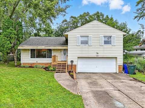 3414 Kendall Circle, Cuyahoga Falls, OH 44221