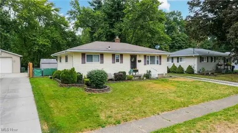 3427 Curtis Street, Mogadore, OH 44260