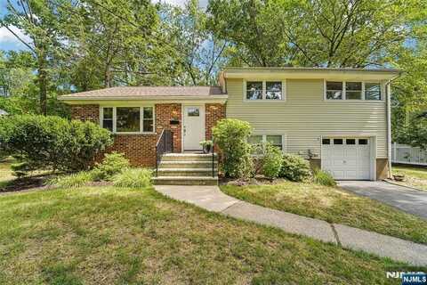 12 Spruce, Ho Ho Kus, NJ 07423