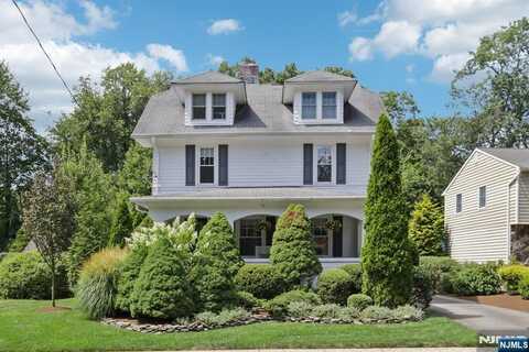113 Sheridan Avenue, Ho Ho Kus, NJ 07423