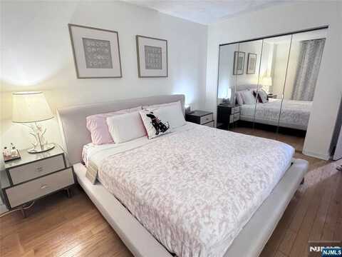 2200 N Central Road 10C, Fort Lee, NJ 07024