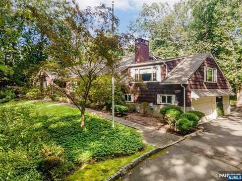 223 Terrace Road, Franklin Lakes, NJ 07417