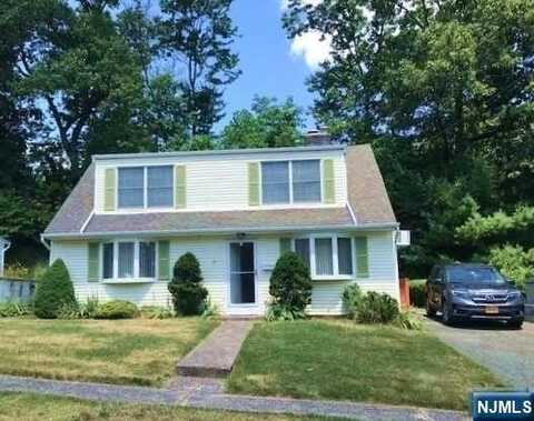 19 Kenwood Road, Hawthorne, NJ 07506