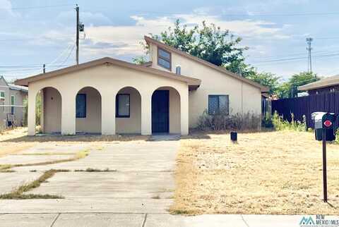 2305 Violet Street, Carlsbad, NM 88220