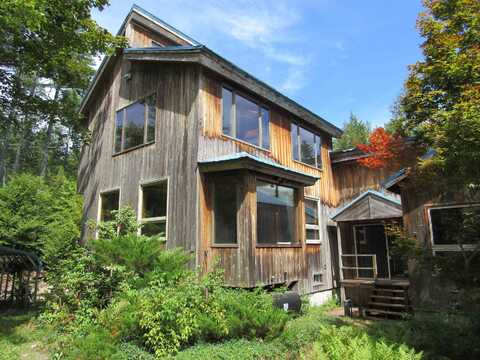 533 Pratt Bridge Road, Jamaica, VT 05343