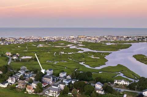 6 Cora Avenue, Hampton, NH 03842