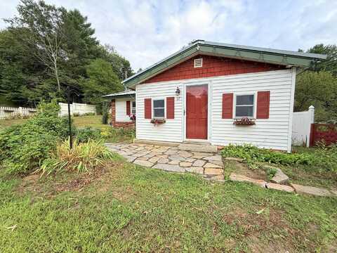 37 Grandview Street, Claremont, NH 03743