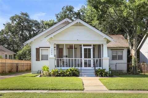 2640 WISTERIA Street, New Orleans, LA 70122