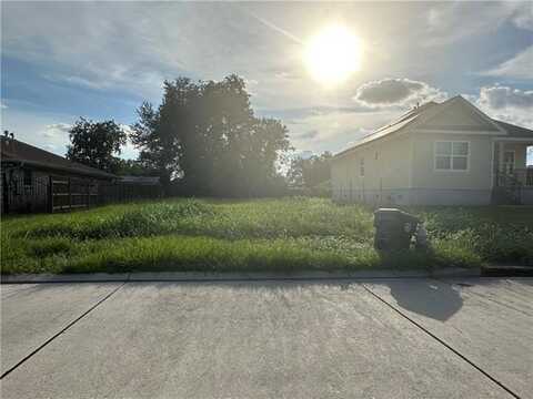 5510 MONTEGUT Drive, New Orleans, LA 70126