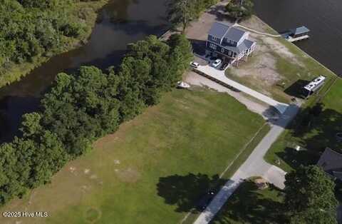 585 Creek Place Road, Arapahoe, NC 28510