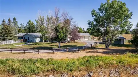 4230 Carter Mountain Dr, Cody, WY 82414