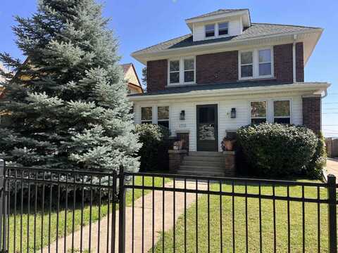 1710 Douglas St, Sioux City, IA 51105
