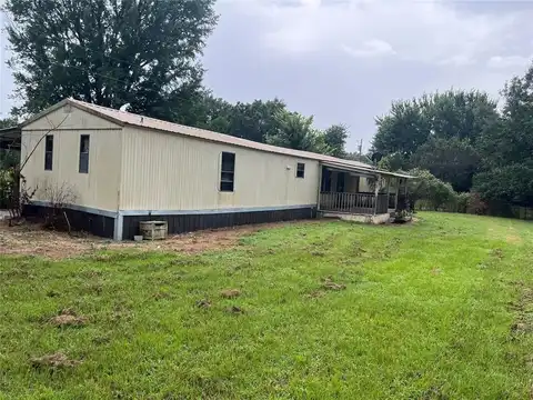 146 E Henry Road, Valliant, OK 74764