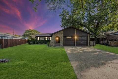 2003 Pebblecreek Drive, Cleburne, TX 76033