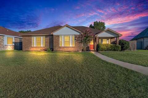 9208 Willard Street, Rowlett, TX 75088