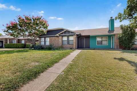 310 E Amberway Lane, Garland, TX 75040