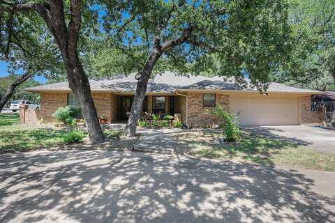 501 Mesquite Street, Mineral Wells, TX 76067