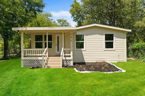 107 Kerens Street, Nevada, TX 75173