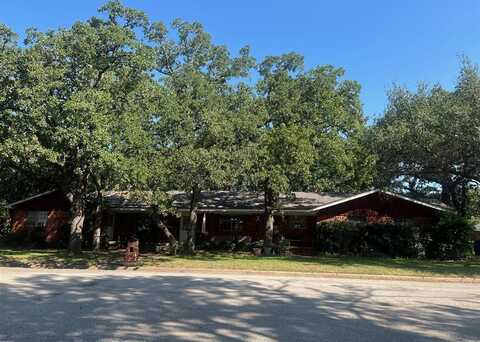 1037 Royal Lane, Graham, TX 76450
