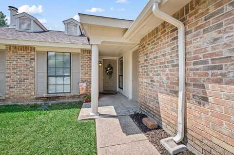 4210 Greencrest Drive, Arlington, TX 76016