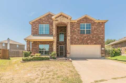 725 Middleglen Court, Fort Worth, TX 76052