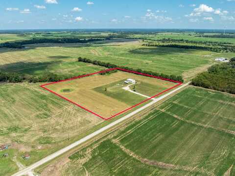 7650 130th Rd, Chanute, KS 66720