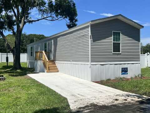 41 Tower Manor Dr, Auburndale, FL 33823